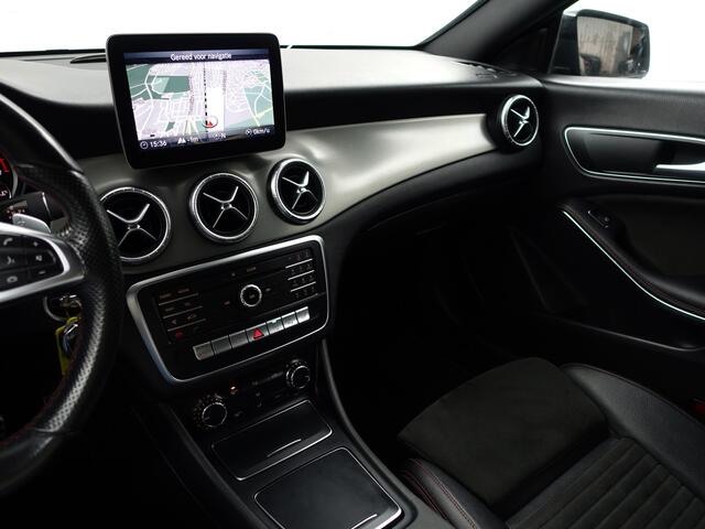 Mercedes-Benz CLA-KLASSE AMG Night Edition Aut- Panoramadak, Xenon Led, Dynamic Select, Camera, Park Assist, Sport Leder Interieur