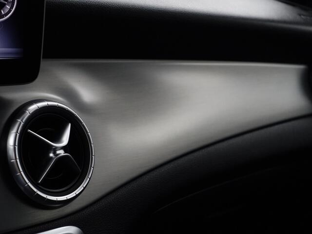 Mercedes-Benz CLA-KLASSE AMG Night Edition Aut- Panoramadak, Xenon Led, Dynamic Select, Camera, Park Assist, Sport Leder Interieur
