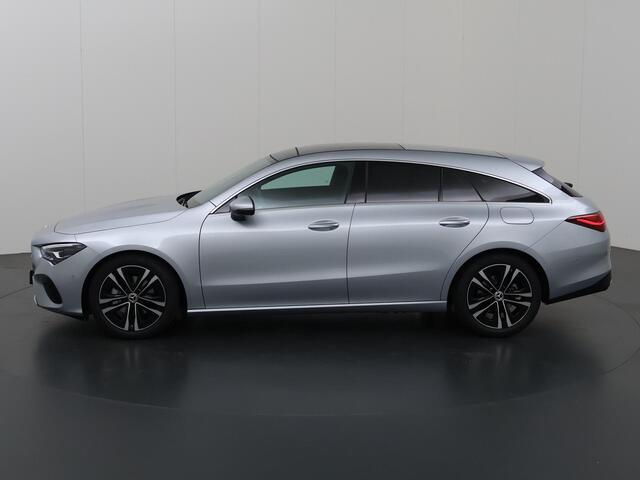 Mercedes-Benz CLA-KLASSE 180 Shooting Brake Star Edition Luxu