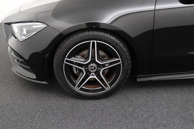 Mercedes-Benz CLA-KLASSE 180 AMG Night-Pakket Camera Sfeerverlichting