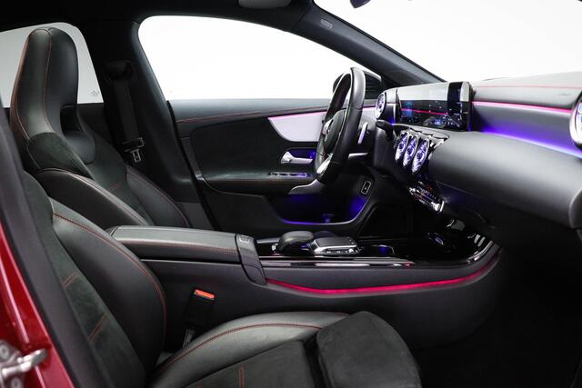 Mercedes-Benz CLA-KLASSE 250 e Business Solution AMG Limited | BUSINESS PLUS PACK | WIDESCREEN | SFEERVERLICHTING | DAB | APPLE