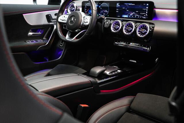 Mercedes-Benz CLA-KLASSE 250 e Business Solution AMG Limited | BUSINESS PLUS PACK | WIDESCREEN | SFEERVERLICHTING | DAB | APPLE