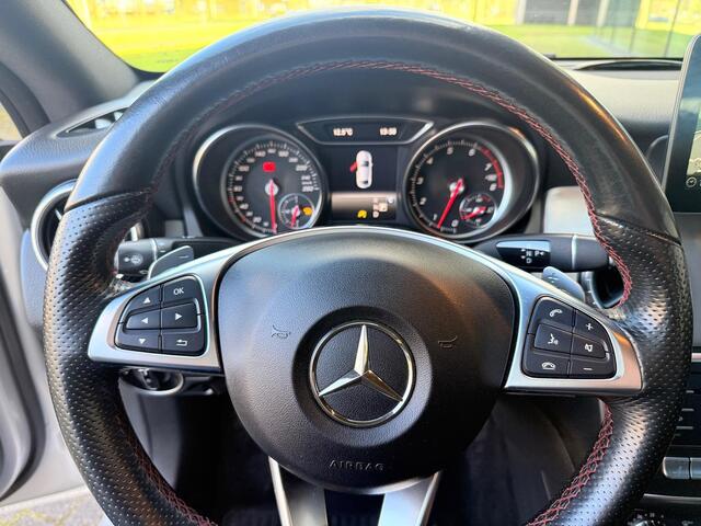 Mercedes-Benz CLA-KLASSE 180 Prestige AMG
