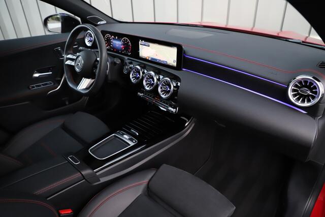 Mercedes-Benz CLA-KLASSE 200 AMG Aut7 | 164PK | Pano | Burmester | Keyles-go | Sfeerverlichting | Stuurwielverw. | Multi-beam | 2023.