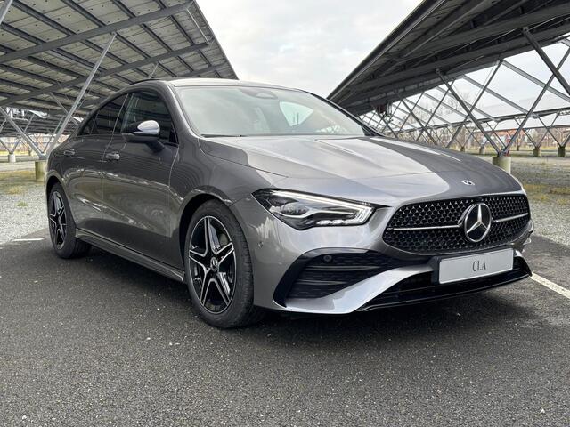 Mercedes-Benz CLA-KLASSE 180 Star Edition AMG Line | Panoramadak | 18-Inch | Nightpakket | Sfeerverlichting | Keyless-Go | DAB+ |