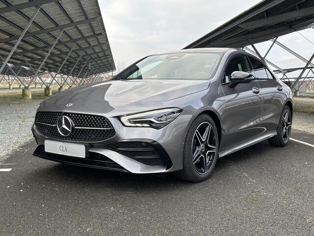 Mercedes-Benz CLA-KLASSE 180 Star Edition AMG Line | Panoramadak | 18-Inch | Nightpakket | Sfeerverlichting | Keyless-Go | DAB+ |