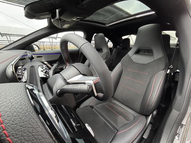 Mercedes-Benz CLA-KLASSE 180 Star Edition AMG Line | Panoramadak | 18-Inch | Nightpakket | Sfeerverlichting | Keyless-Go | DAB+ |