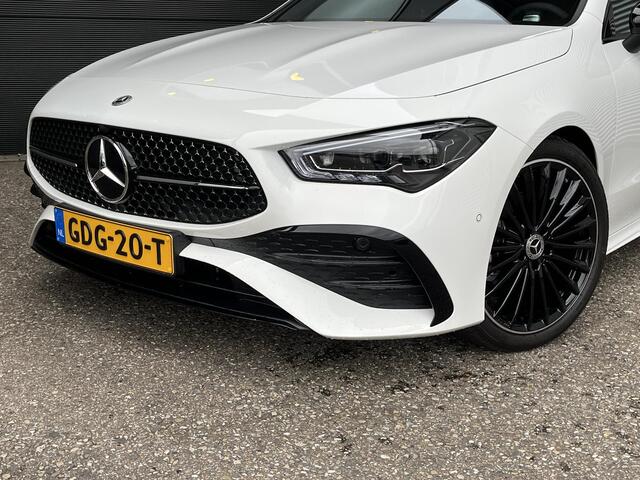 Mercedes-Benz CLA-KLASSE 180 Star Edition AMG Line | Night Pakket | 19 inch Multispaaks AMG Velgen | Panoramadak | MULTIBEAM LED Koplampen | Dodehoekassistent | Apple CarPlay | Android Auto | Sfeerverlichting | Stoelverwarming | Achteruitrijcamera