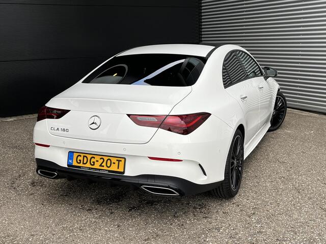 Mercedes-Benz CLA-KLASSE 180 Star Edition AMG Line | Night Pakket | 19 inch Multispaaks AMG Velgen | Panoramadak | MULTIBEAM LED Koplampen | Dodehoekassistent | Apple CarPlay | Android Auto | Sfeerverlichting | Stoelverwarming | Achteruitrijcamera