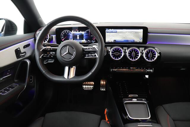 Mercedes-Benz CLA-KLASSE 250e AMG Facelift Pano-dak Adapt. Cruise