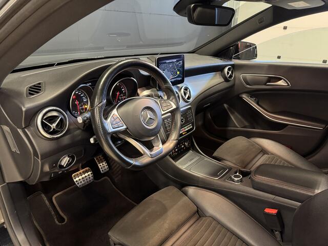 Mercedes-Benz CLA-KLASSE 180 Business Solution AMG Automaat | Panoramadak | Full LED | Sportstoelen | Stoelverwarming | Navi | Leder/Alcantara