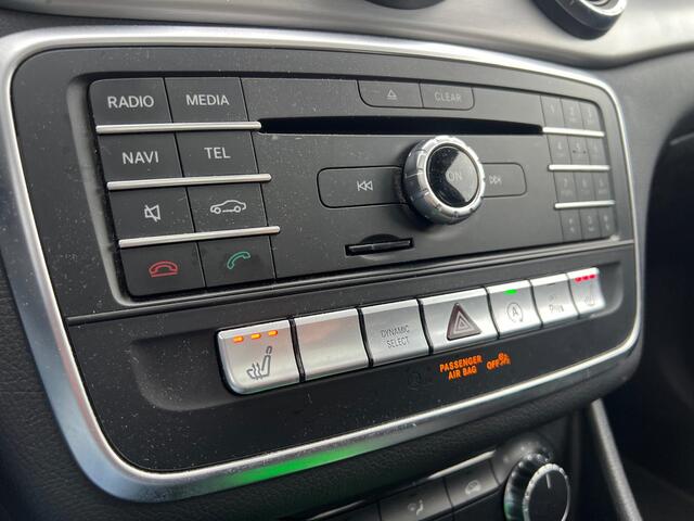 Mercedes-Benz CLA-KLASSE Shooting Brake 200 AMG Night | Panodak | Carplay | LED | Stoelverwarming | Keyless | Alcantara Sportstoelen |