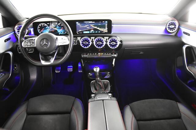 Mercedes-Benz CLA-KLASSE 180 AMG-Line*1ste Eigenaar*2x AMG*Ambiente verlichting