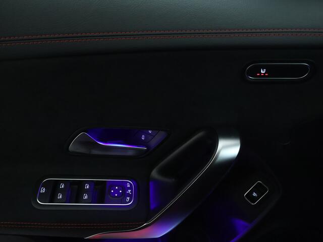 Mercedes-Benz CLA-KLASSE 180 AMG Line LIMITED Edition | Nightpakket | Parkeerpakket met achteruitrijcamera | KEYLESS GO-comfortpakket | USB pakket plus | Verwarmde stoelen vooraan | Sfeerverlichting | Draadloos oplaadsysteem voor Smartphone |