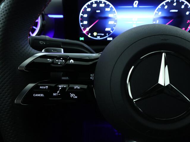 Mercedes-Benz CLA-KLASSE 180 AMG Line LIMITED Edition | Nightpakket | Parkeerpakket met achteruitrijcamera | KEYLESS GO-comfortpakket | USB pakket plus | Verwarmde stoelen vooraan | Sfeerverlichting | Draadloos oplaadsysteem voor Smartphone |
