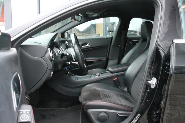 Mercedes-Benz CLA-KLASSE 180 AMG Night Edition Plus ? Camera ? Stoelverwarming ? Clima ? Navi