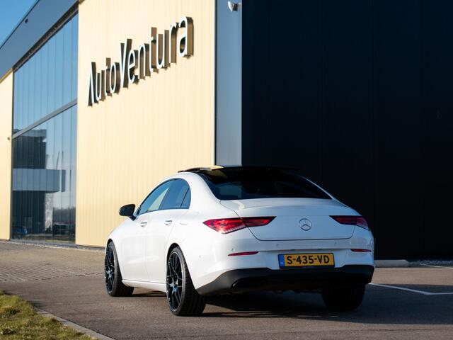 Mercedes-Benz CLA-KLASSE 180 AMG Line | Pano | Adaptieve Cruise | Camera