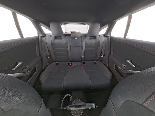 Mercedes-Benz CLA-KLASSE Shooting Brake 250 e AMG Face Lift Plug-In Hybride | Trekhaak | Dodehoek Assist | AC Laden tot 11 kW | KEYLESS-GO Komfort-Paket | Achteruitrijcamera | LED koplampen | Inclusief 24 maanden MB Certified garantie voor Europa.