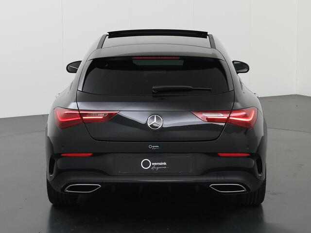 Mercedes-Benz CLA-KLASSE Shooting Brake 180 AMG Line | Night Pakket | 19 inch | Panoramadak | Keyless | Sfeerverlichting |