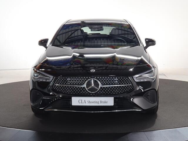 Mercedes-Benz CLA-KLASSE Shooting Brake 180 Star Edition Luxury Line | Achteruitrijcamera | Keyless | Sfeerverlichting | Stoelverwarming |