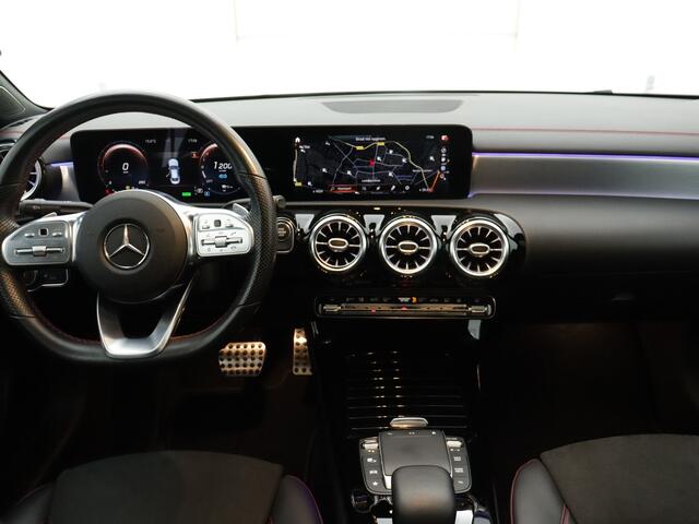 Mercedes-Benz CLA-KLASSE 250 e Business Solution AMG Limited | Multispaaks lichtmetalen velgen | Panoramadak | MBUX wide screen | Navigatie | Parking support | Inclusief 24 maanden MB Certified garantie voor Europa.