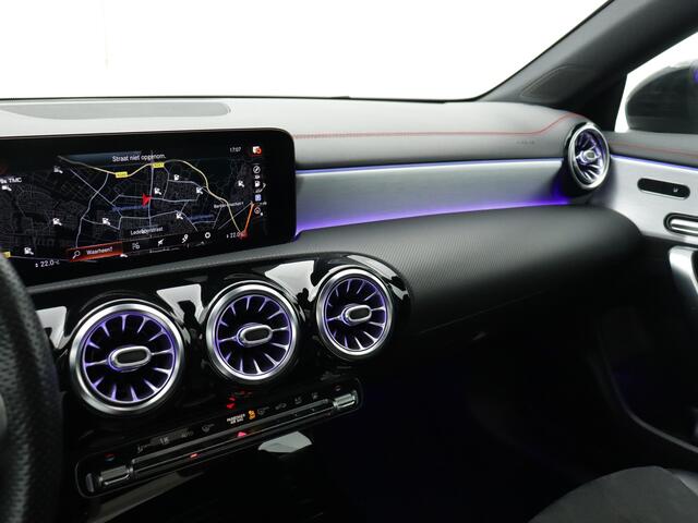 Mercedes-Benz CLA-KLASSE 250 e Business Solution AMG Limited | Multispaaks lichtmetalen velgen | Panoramadak | MBUX wide screen | Navigatie | Parking support | Inclusief 24 maanden MB Certified garantie voor Europa.
