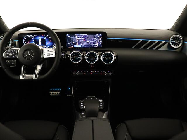 Mercedes-Benz CLA-KLASSE Shooting Brake AMG 35 4MATIC Premium | 306 pk | Nightpakket | 19 inch Black Multispaaks Velgen | Adaptive Cruise control | Leder | MultiBeam Led | Memory Seats | Premium-Pack | Augmented Reality MBUX | Alarm Urban Guard SCM3 |