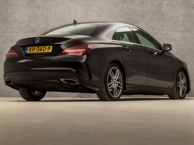 Mercedes-Benz CLA-KLASSE 180 AMG Sport Automaat (GROOT NAVI, LEDER/ALCANTARA, STOELVERWARMING, SPORTSTOELEN, DIAMOND GRILL, PARKEERSENSOREN, CRUISE, LED KOPLAMPEN, NIEUWSTAAT)