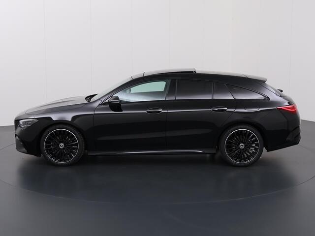 Mercedes-Benz CLA-KLASSE Shooting Brake 180 Star Edition AMG NIGHT | Panoramadak | Sfeerverlichting | Dodehoek assistent | Achteruitrijcamera | Keyless Entry | Apple Carplay | MultiBeam LED |