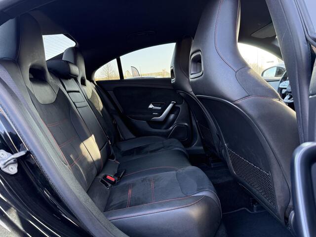 Mercedes-Benz CLA-KLASSE 200 AMG Line 2e Eigenaar,Navi,Camera,Stoelverwarming,Ambient Lighting,Sportstoelen,Weinig KM,N.A.P,APK tot 07-2026