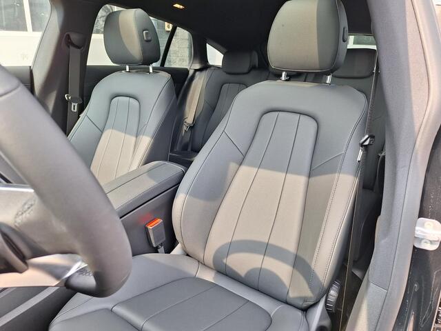 Mercedes-Benz CLA-KLASSE Shooting Brake 180 Star Edition Luxury Line | Night Pakket | Panoramadak | MULTIBEAM LED Koplampen | Dodehoekassistent | Sfeerverlichting | Stoelverwarming | Achteruitrijcamera | Parkeersensoren | Showmodel