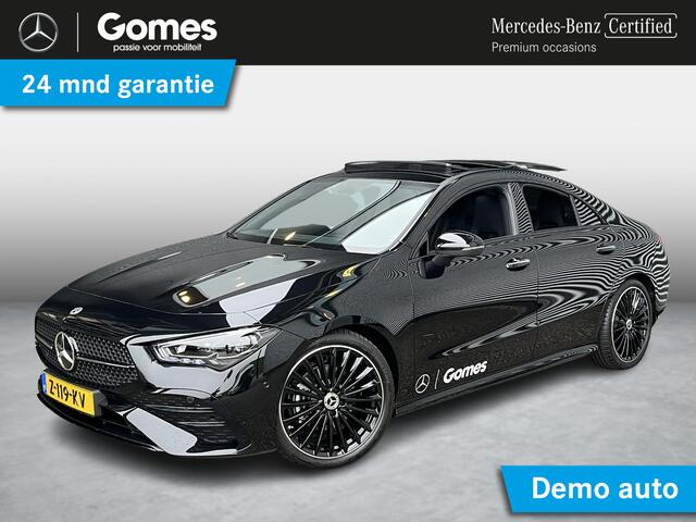 Mercedes-Benz CLA-KLASSE 180 AMG Line | Premium Pakket | Night Pakket | Panoramadak | Trekhaak | MULTIBEAM LED Koplampen | Dodehoekassistent | Apple CarPlay | Android Auto | Sfeerverlichting | Stoelverwarming | Achteruitrijcamera | Showmodel