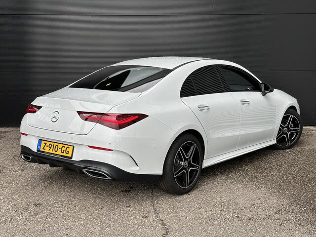 Mercedes-Benz CLA-KLASSE 180 AMG Line | Premium | Nightpakket | Achteruitrijcamera | Stoelverwarming | Burmester | Sfeerverlichting