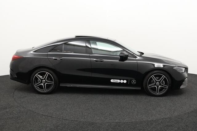 Mercedes-Benz CLA-KLASSE 180 AMG Line | Premium PLUS | Nightpakket | Panoramadak | 360° Camera | Memorystoelen verwarmd | Head-up display | Sfeerverlichting