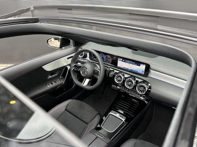 Mercedes-Benz CLA-KLASSE Shooting Brake 250 e AMG Line | Premium | Nightpakket | Panoramadak | Achteruitrijcamera | Sfeerverlichting | Stoelverwarming | Trekhaak