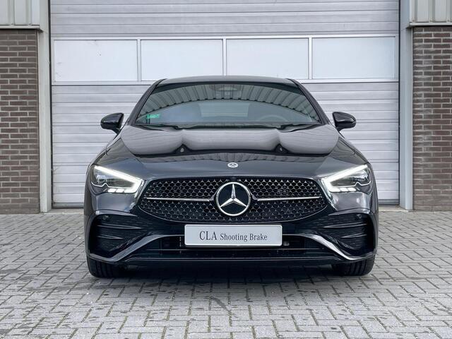 Mercedes-Benz CLA-KLASSE Shooting Brake 250 e AMG Line | Premium Pakket | Night Pakket | Panoramadak | MULTIBEAM LED Koplampen | Dodehoekassistent | Advanced Sound System | Sfeerverlichting | Stoelverwarming | Achteruitrijcamera | Showmodel