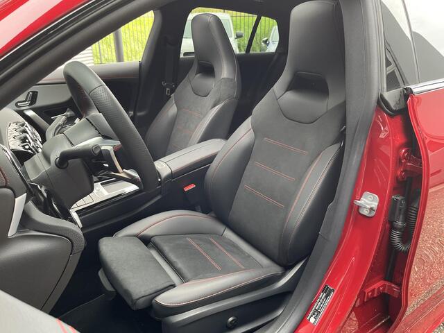 Mercedes-Benz CLA-KLASSE Shooting Brake 180 | AMG Line | Panoramadak | Premium Plus Pakket | Night Pakket | Burmester Surround Sound | 360° Camera | Head-up Display | Dodehoekassistent | MULTIBEAM LED Koplampen | Elektrisch Verstelbare Stoelen + Memory