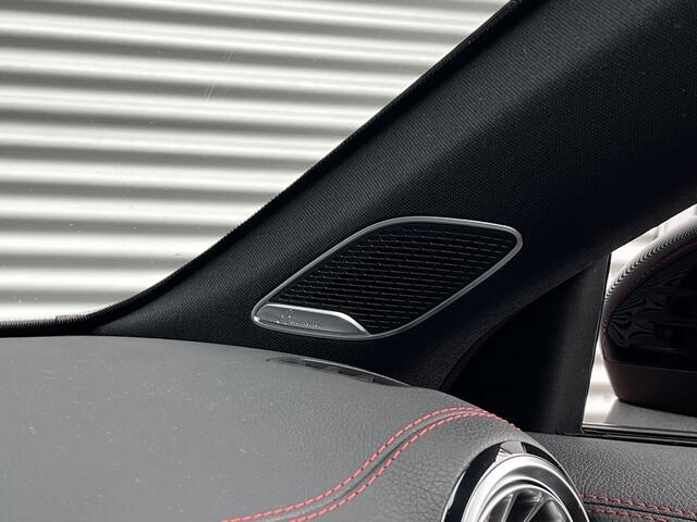 Mercedes-Benz CLA-KLASSE Shooting Brake 180 | AMG Line | Panoramadak | Premium Plus Pakket | Night Pakket | Burmester Surround Sound | 360° Camera | Head-up Display | Dodehoekassistent | MULTIBEAM LED Koplampen | Elektrisch Verstelbare Stoelen + Memory