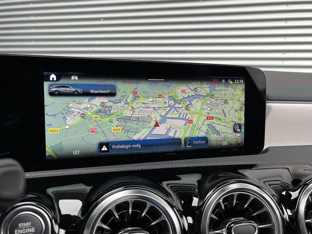 Mercedes-Benz CLA-KLASSE Shooting Brake 180 | AMG Line | Panoramadak | Premium Plus Pakket | Night Pakket | Burmester Surround Sound | 360° Camera | Head-up Display | Dodehoekassistent | MULTIBEAM LED Koplampen | Elektrisch Verstelbare Stoelen + Memory