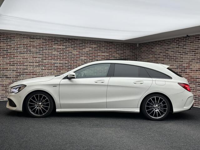 Mercedes-Benz CLA-KLASSE Shooting Brake 180 Business Solution AMG | Dak| Alcantara stuur | Trekhaak
