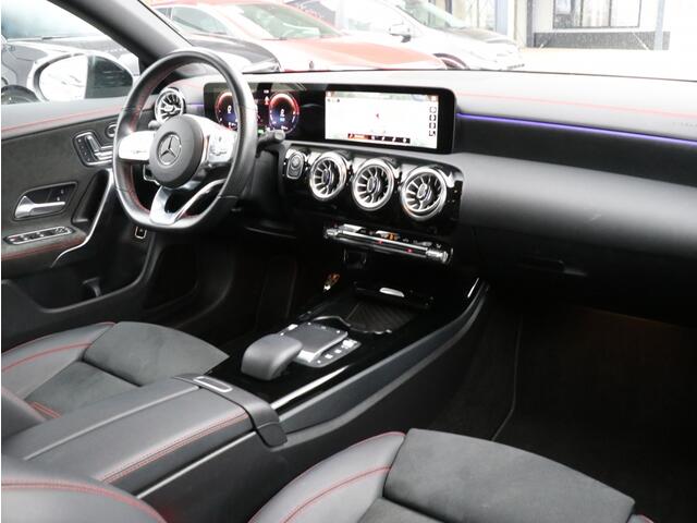 Mercedes-Benz CLA-KLASSE 250 e AMG Line I Leder I Keyless I Elektrische stoelverstelling