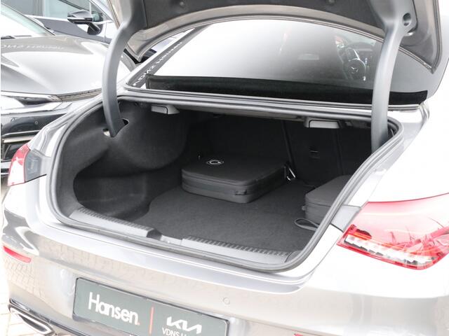 Mercedes-Benz CLA-KLASSE 250 e AMG Line I Leder I Keyless I Elektrische stoelverstelling