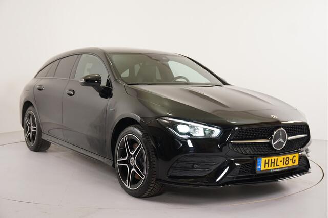 Mercedes-Benz CLA-KLASSE Shooting Brake 250 e AMG Line | Night Edition | Trekhaak | Adaptieve Cruise |