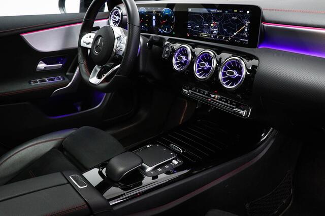 Mercedes-Benz CLA-KLASSE Shooting Brake 180 Business Solution AMG | WIDESCREEN | PANORAMADAK | DAB | APPLE | CAMERA