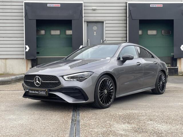Mercedes-Benz CLA-KLASSE 180 | Panoramadak | AMG | Premium | Nightpakket | Achteruitrijcamera | Stoelverwarming | Sfeerverlichting