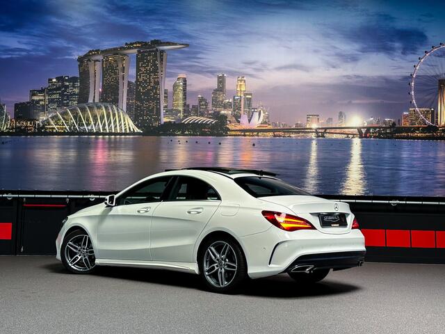 Mercedes-Benz CLA-KLASSE 180 AMG |Panorama|Camera|Keyless|NL NAP