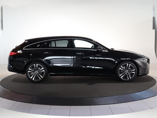 Mercedes-Benz CLA-KLASSE Shooting Brake 180 Star Edition Luxury Line Comfort stoelen | Stoelverwarming | Sfeerverlichting | Achteruitrijcamera