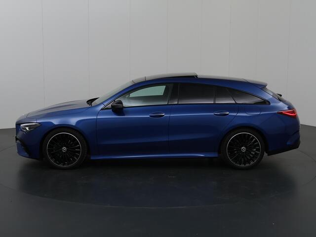 Mercedes-Benz CLA-KLASSE 180 Shooting Brake AMG Line | Panoramadak | Night Pakket | 19 inch | Sfeerverlichting | Spectraalblauw