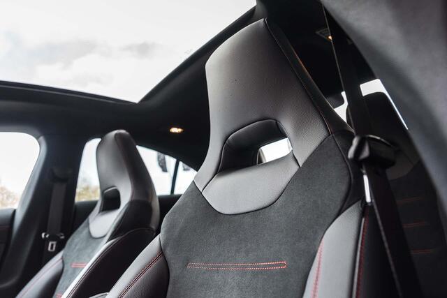 Mercedes-Benz CLA-KLASSE 180 Coupe AMG line | Distronic | Panoramadak | Multibeam LED | Sfeerverlichting | Keyless | Sfeerverlichting | Stoelverwarming | Achteruitrijcamera | DAB +