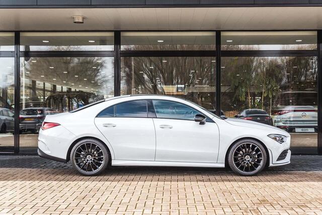 Mercedes-Benz CLA-KLASSE 180 Coupe AMG line | Distronic | Panoramadak | Multibeam LED | Sfeerverlichting | Keyless | Sfeerverlichting | Stoelverwarming | Achteruitrijcamera | DAB +